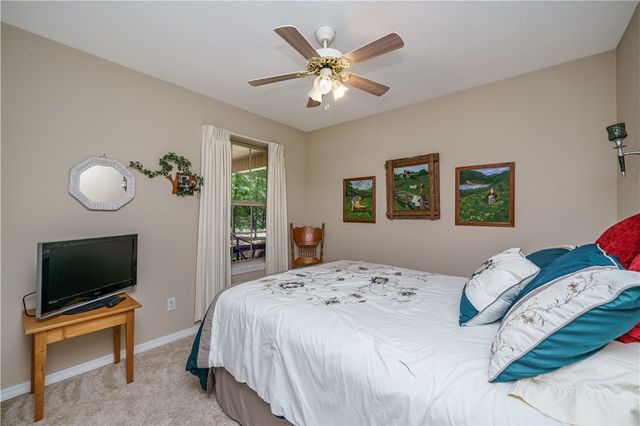 101 Beaverview Drive, Eureka Springs, AR 72631