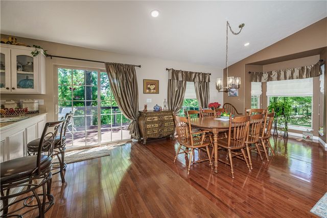 101 Beaverview Drive, Eureka Springs, AR 72631