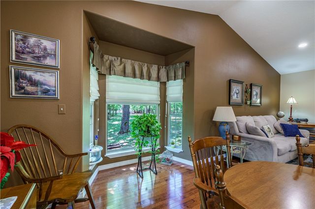 101 Beaverview Drive, Eureka Springs, AR 72631