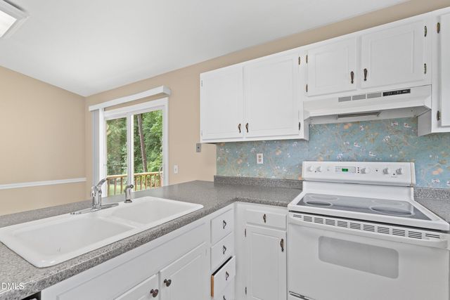 5804 Caledonia Street, Raleigh, NC 27609