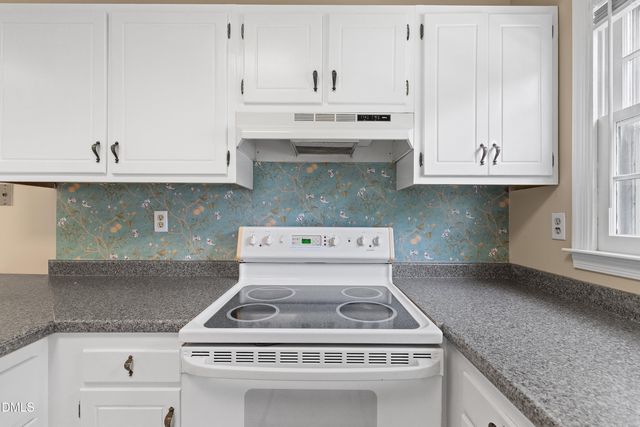 5804 Caledonia Street, Raleigh, NC 27609