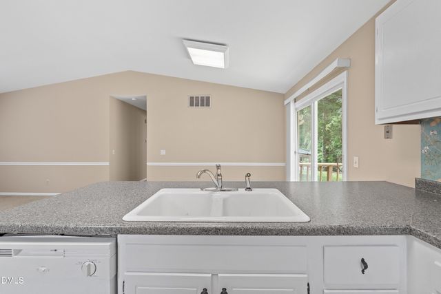 5804 Caledonia Street, Raleigh, NC 27609
