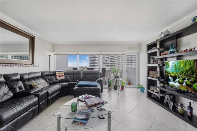2100 S Ocean Dr 10E, Fort Lauderdale, FL 33316
