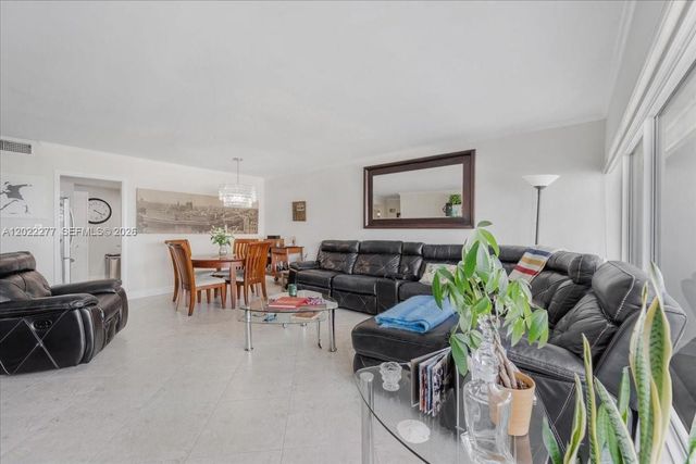 2100 S Ocean Dr 10E, Fort Lauderdale, FL 33316