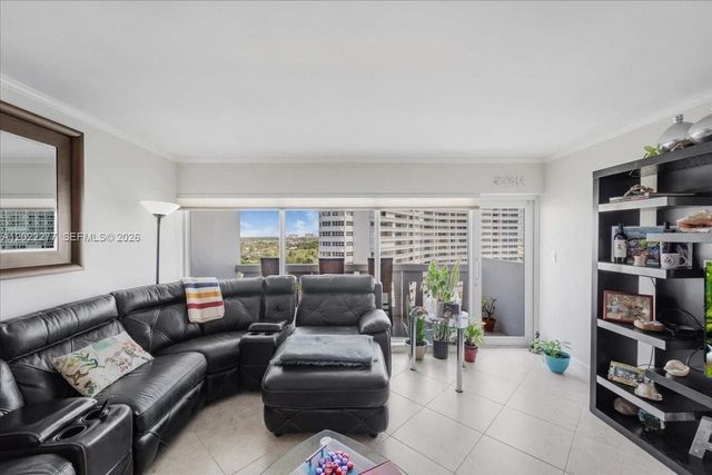 2100 S Ocean Dr 10E, Fort Lauderdale, FL 33316