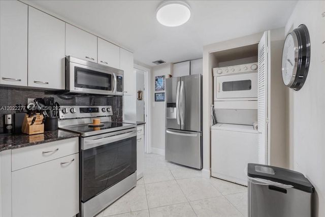 2100 S Ocean Dr 10E, Fort Lauderdale, FL 33316