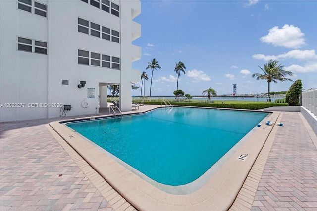 2100 S Ocean Dr 10E, Fort Lauderdale, FL 33316