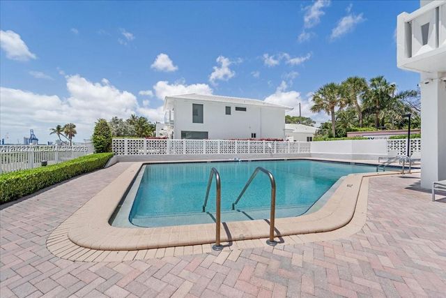2100 S Ocean Dr 10E, Fort Lauderdale, FL 33316