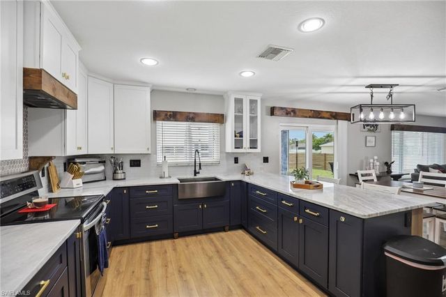 1825 NW 23rd TER, Cape Coral, FL 33993
