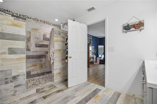 1825 NW 23rd TER, Cape Coral, FL 33993