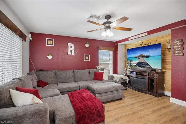 1825 NW 23rd TER, Cape Coral, FL 33993