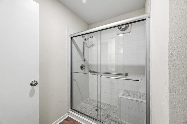 11322 Yorklyn Drive, Houston, TX 77066