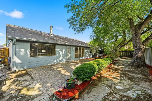 11322 Yorklyn Drive, Houston, TX 77066