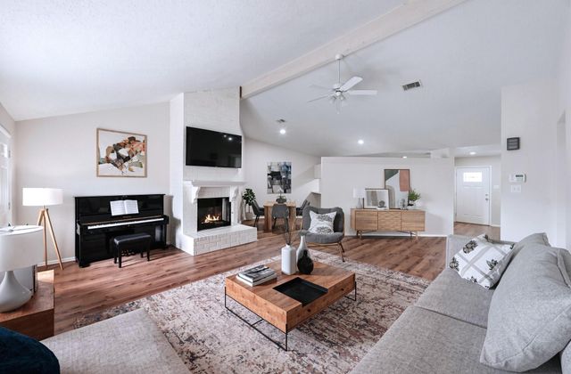 11322 Yorklyn Drive, Houston, TX 77066