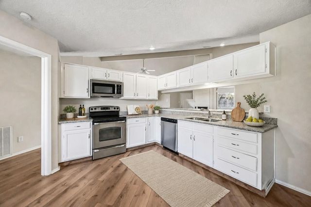 11322 Yorklyn Drive, Houston, TX 77066