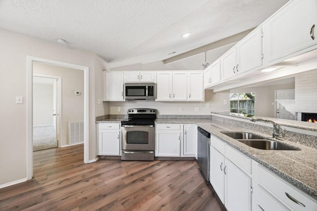 11322 Yorklyn Drive, Houston, TX 77066
