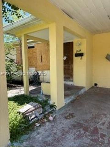 2824 SW 9th St, Fort Lauderdale, FL 33312