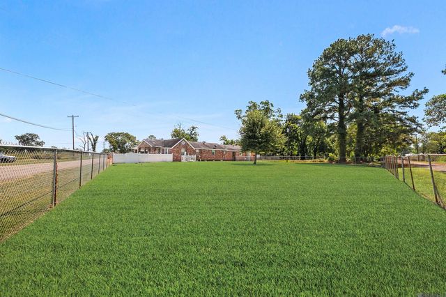 12114 St Augustine St, New Roads, LA 70760