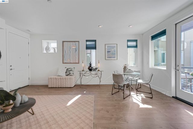1418 Nightshade Rd 31, Milpitas, CA 95035