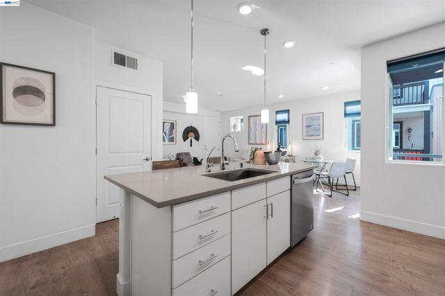1418 Nightshade Rd 31, Milpitas, CA 95035