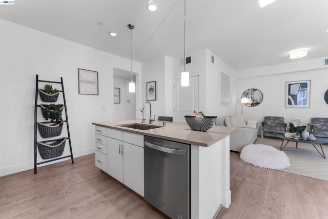 1418 Nightshade Rd 31, Milpitas, CA 95035