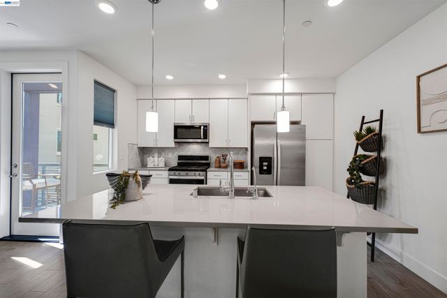 1418 Nightshade Rd 31, Milpitas, CA 95035