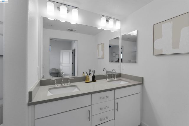 1418 Nightshade Rd 31, Milpitas, CA 95035