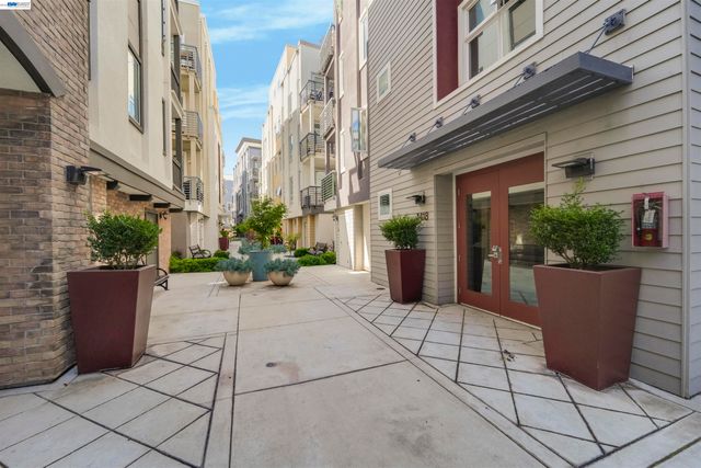 1418 Nightshade Rd 31, Milpitas, CA 95035