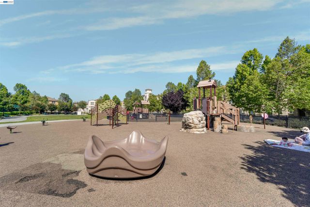 1418 Nightshade Rd 31, Milpitas, CA 95035