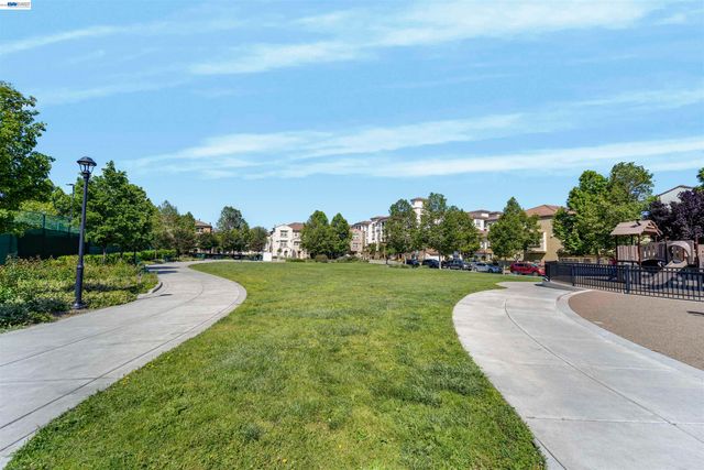 1418 Nightshade Rd 31, Milpitas, CA 95035