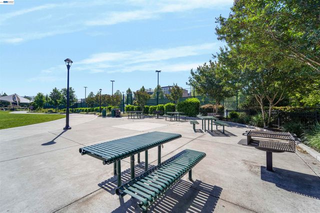 1418 Nightshade Rd 31, Milpitas, CA 95035