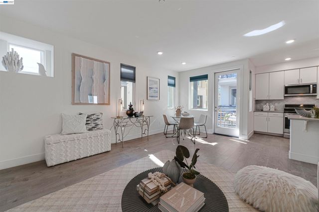 1418 Nightshade Rd 31, Milpitas, CA 95035