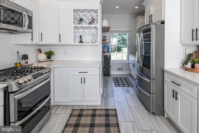 29 SUTPHIN RD, Flemington, NJ 08822