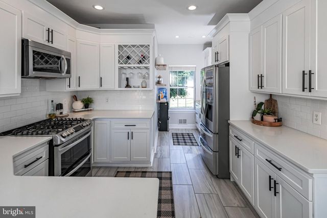 29 SUTPHIN RD, Flemington, NJ 08822