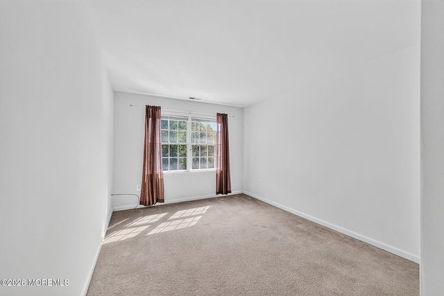 25 Brittany Court, Atlantic Highlands, NJ 07716