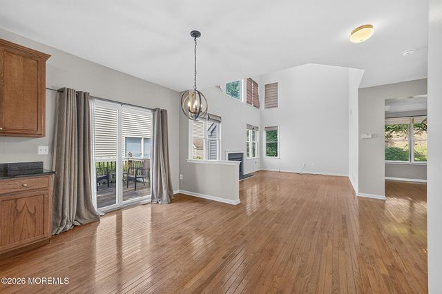 25 Brittany Court, Atlantic Highlands, NJ 07716