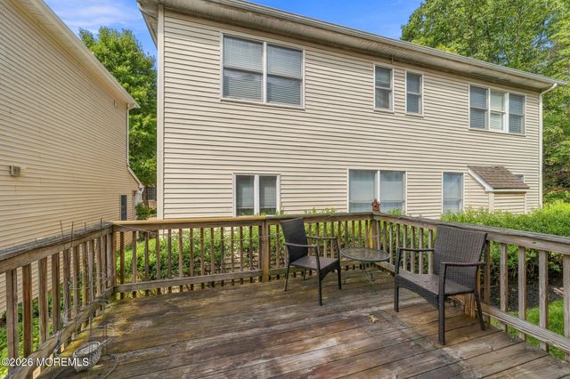 25 Brittany Court, Atlantic Highlands, NJ 07716