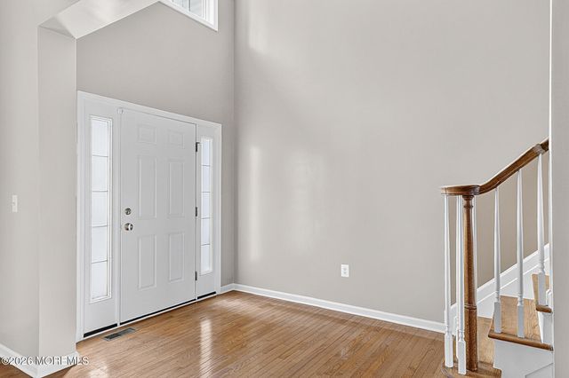 25 Brittany Court, Atlantic Highlands, NJ 07716