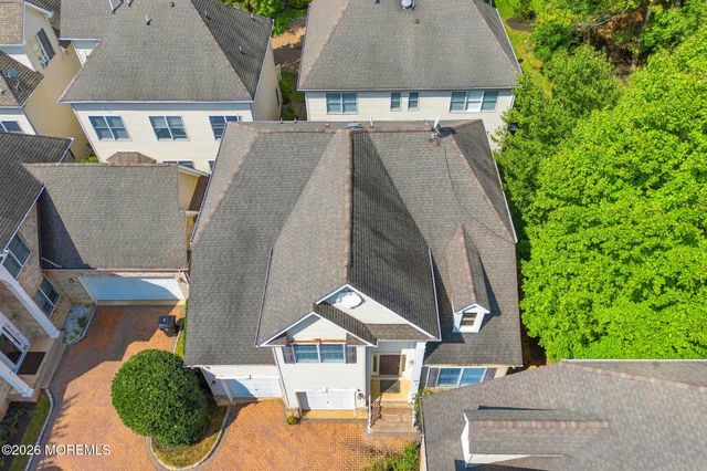 25 Brittany Court, Atlantic Highlands, NJ 07716