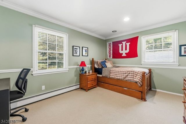 12 Wildwood Dr, North Caldwell Boro, NJ 07006