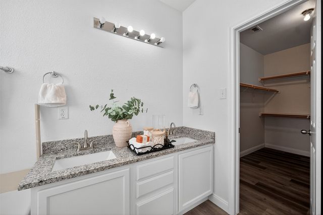 6301 Waterhill Lane, Fort Worth, TX 76179