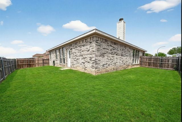 6301 Waterhill Lane, Fort Worth, TX 76179