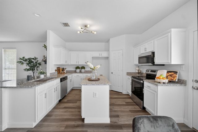 6301 Waterhill Lane, Fort Worth, TX 76179