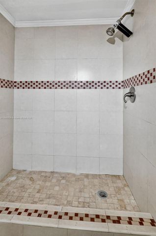 10837 NW 7th St 11-11, Miami, FL 33172