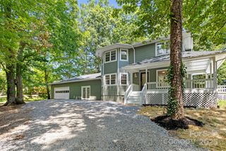 233 Youngs Cove Road, Candler, NC 28715