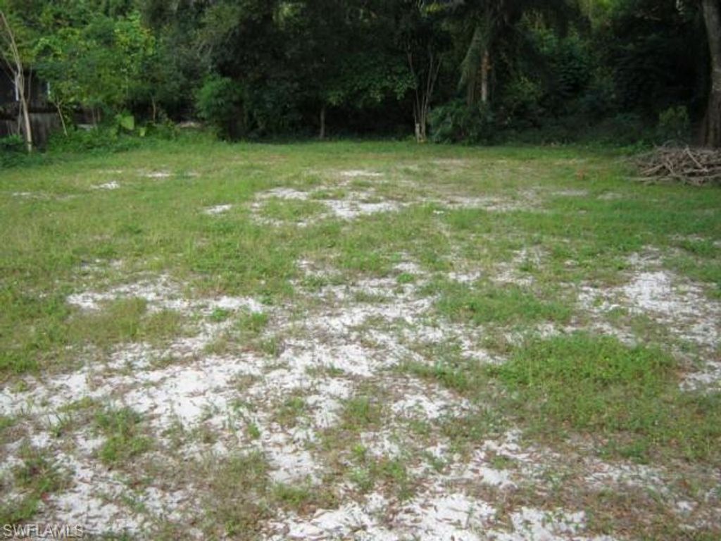 546 State ST, NORTH FORT MYERS, FL 33903 — photo 3