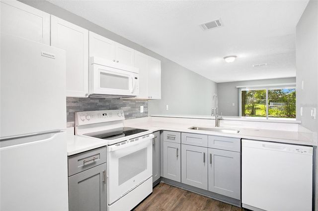 2560 WOODGATE BOULEVARD 105, Orlando, FL 32822