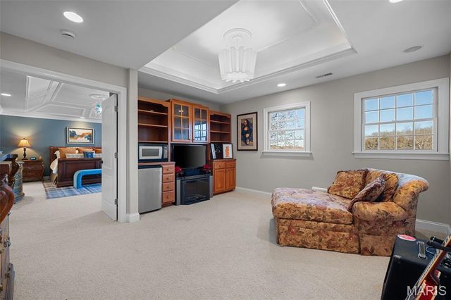 9895 E Vista Drive, Hillsboro, MO 63050