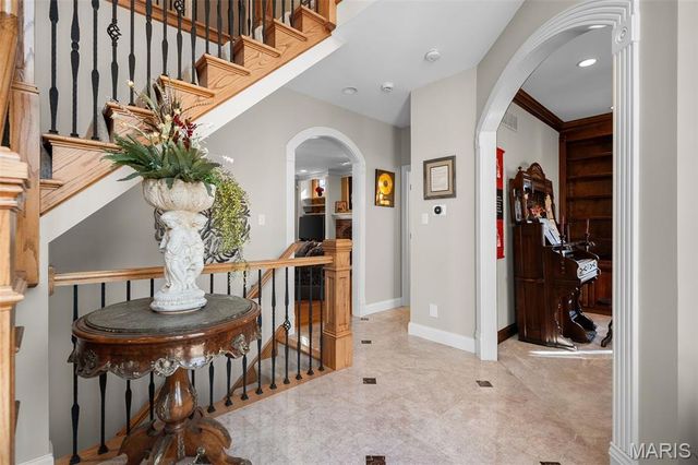 9895 E Vista Drive, Hillsboro, MO 63050