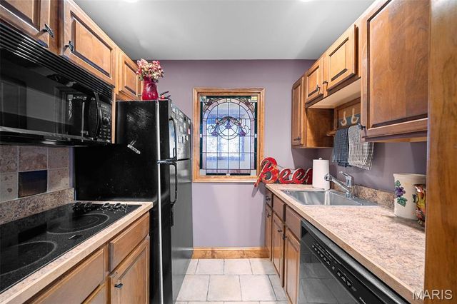 9895 E Vista Drive, Hillsboro, MO 63050